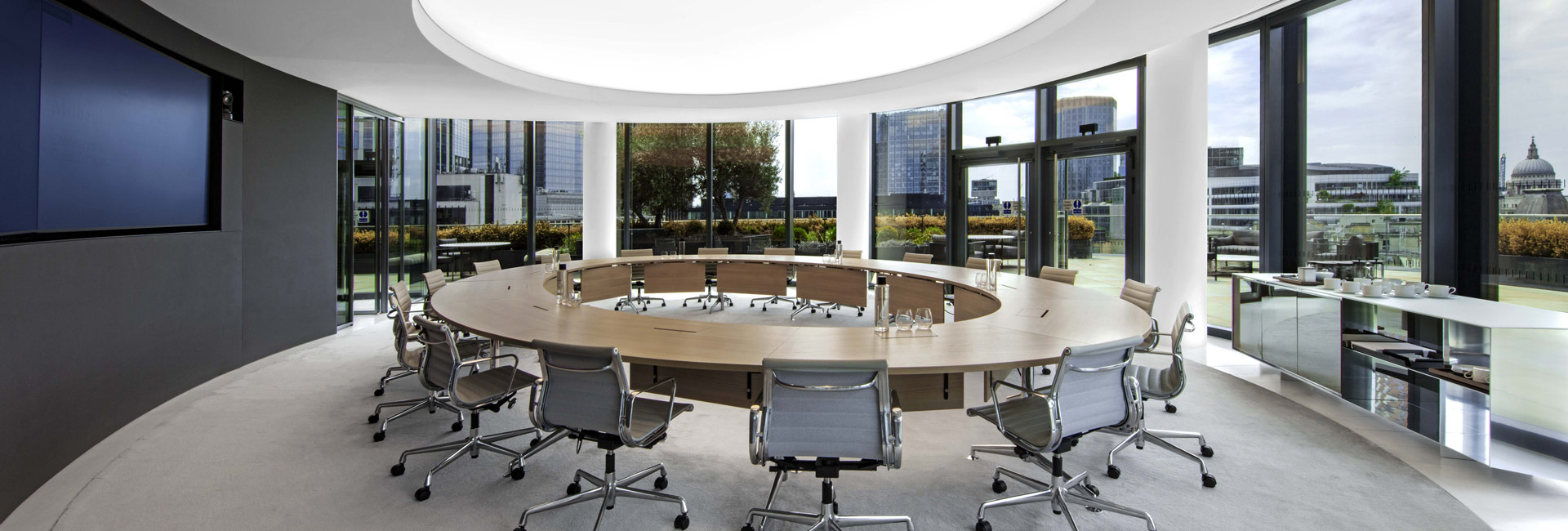 Structure Tone London completes two floor fit out for confidential law client.