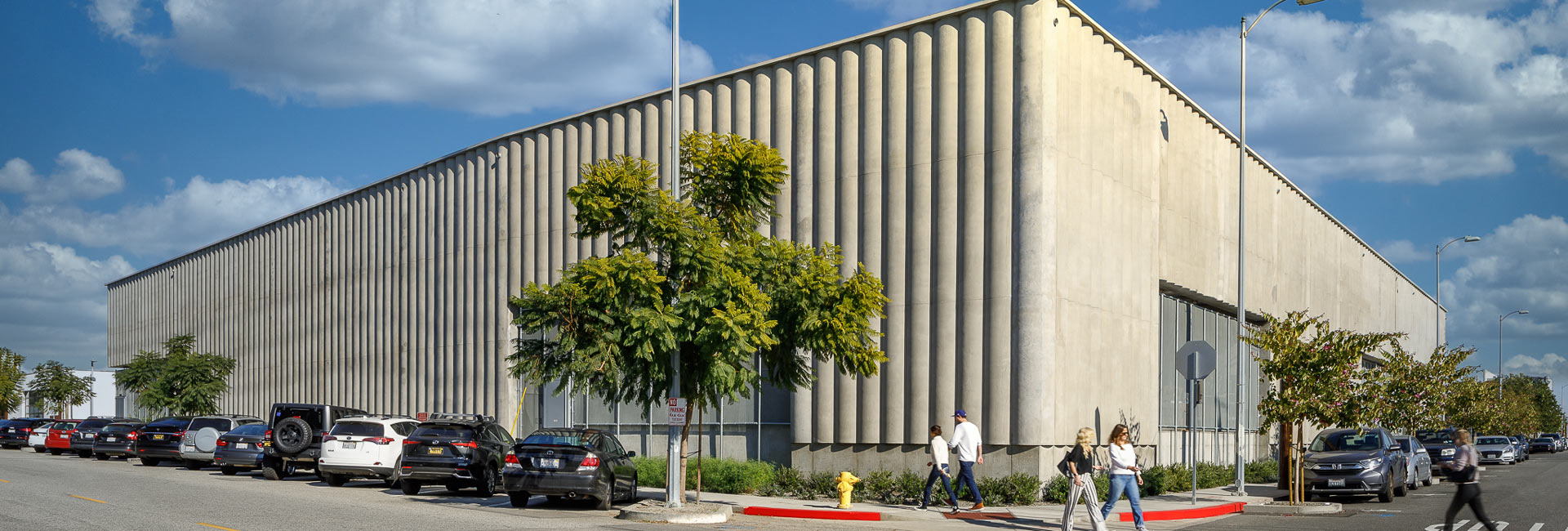 UCLA Margo Leavin Graduate Art Studio exterior building