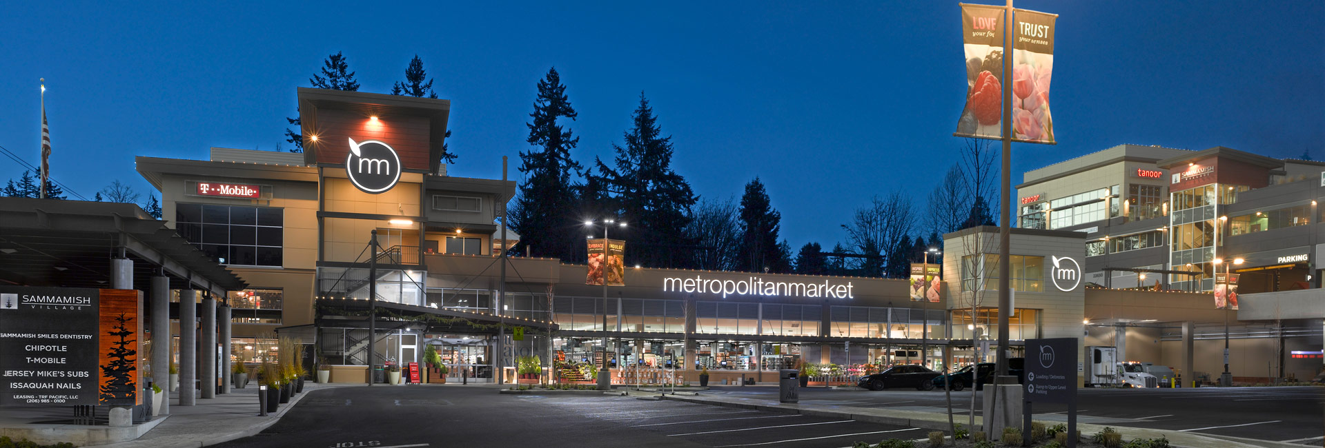 Exterior view of Metropolitan Market in Sammamish, WA.