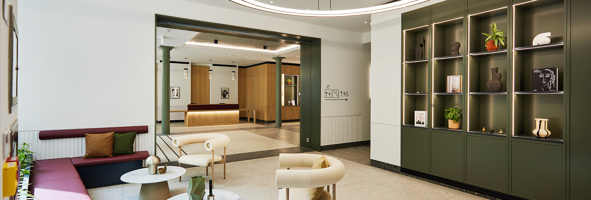 modern furniture in the lobby at Bloomsbury Quarter built by Structure Tone