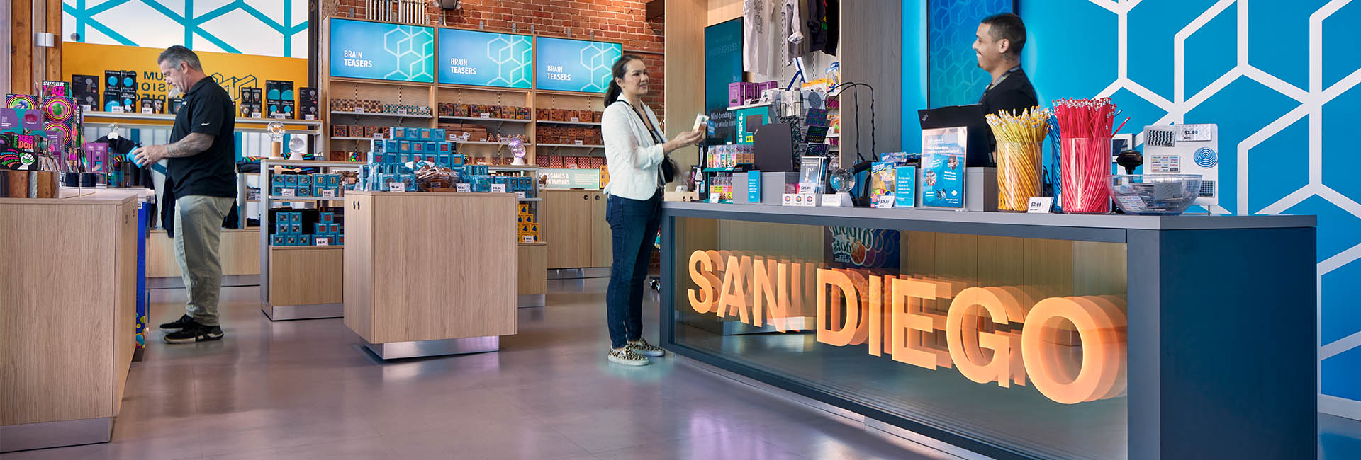 Museum Of Illusions San Diego interior image of the gift shop