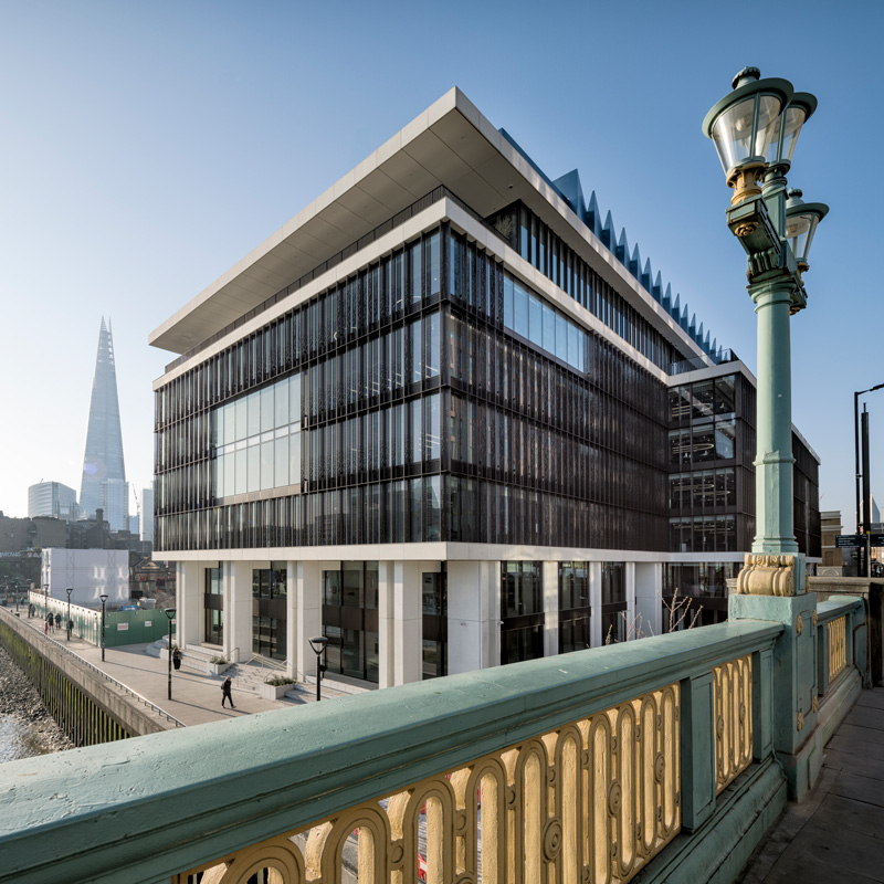 Exterior building of the Financial Times Building