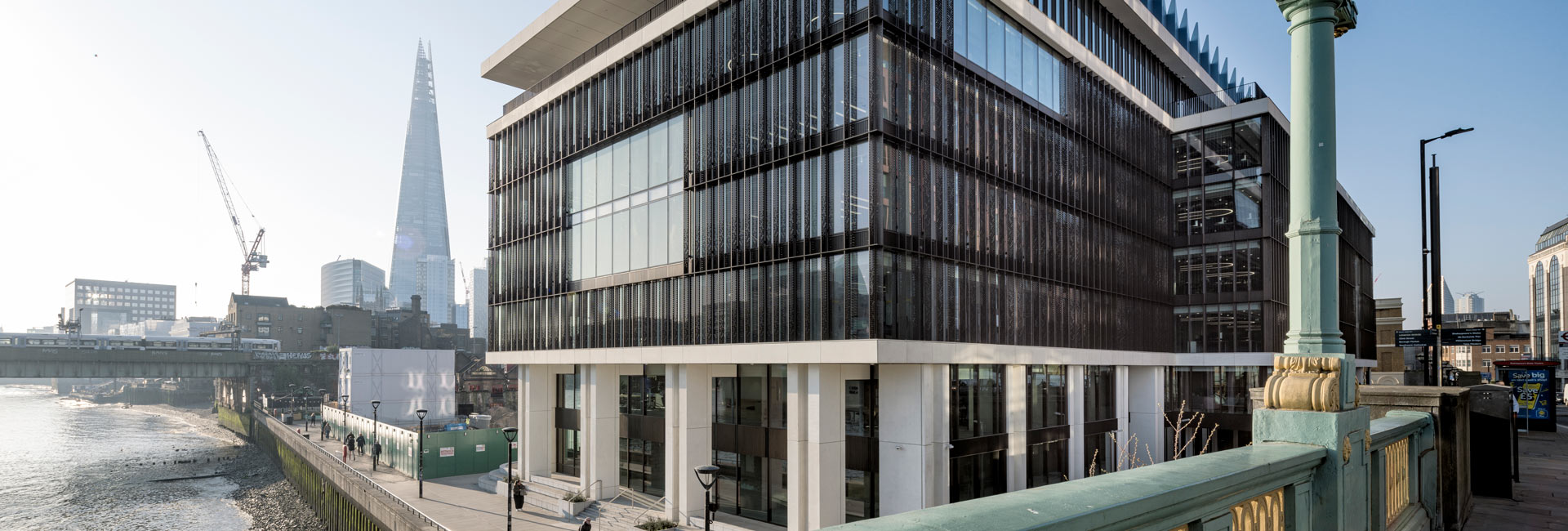 Exterior building of the Financial Times Building